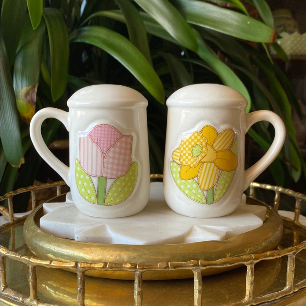 1984 Enesco Japan Quilted Tulip + Daffodil Salt + Pepper Shakers - Rare VTG Set